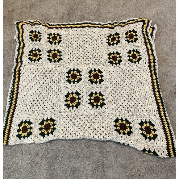 Vintage Sunflower Afghan Blanket Hand Crocheted Granny Squares 75” x 42”‎ - Picture 2 of 3